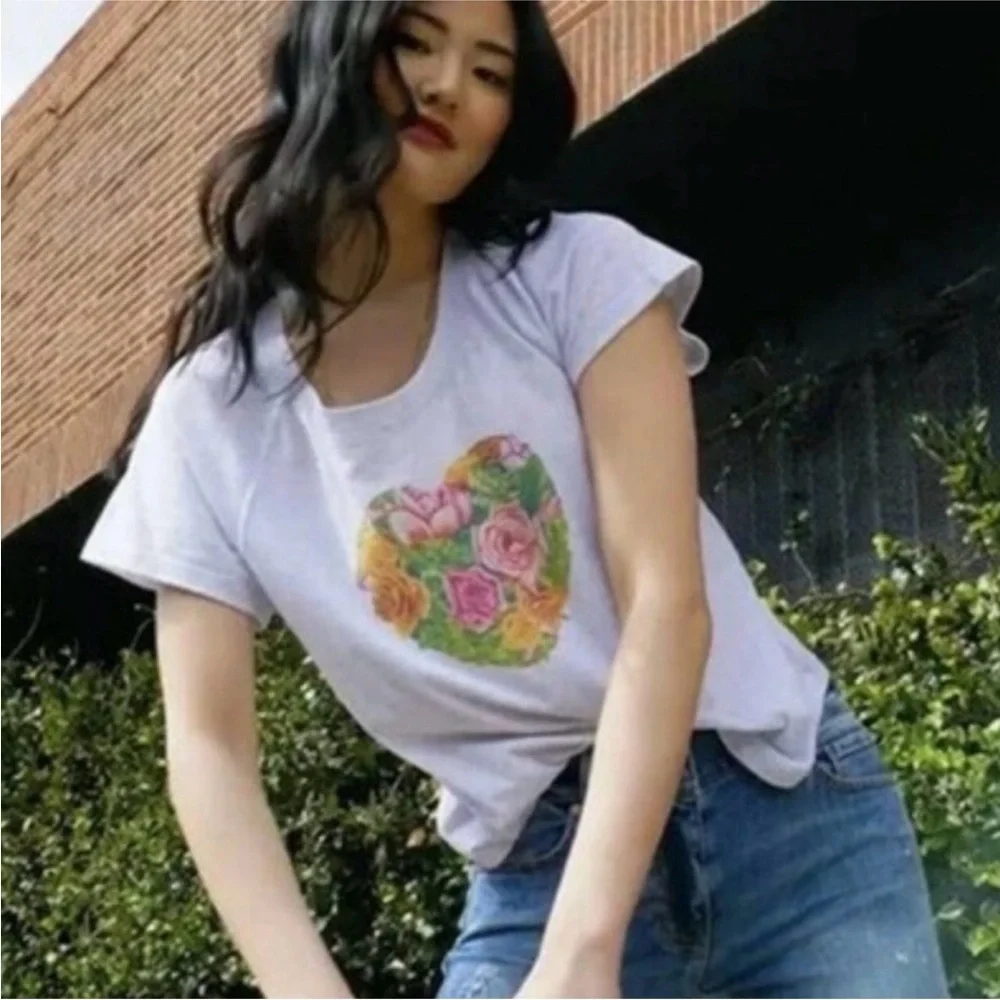 CAbi Botanicals Floral Heart Scoop Neck Short Sleeve T-shirt - Picture 2 of 10